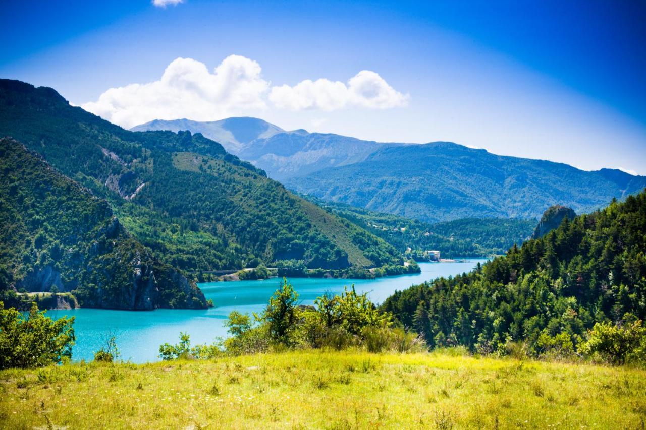 Gite De La Baume , Aux Delices Du Verdon Кастелан Екстериор снимка